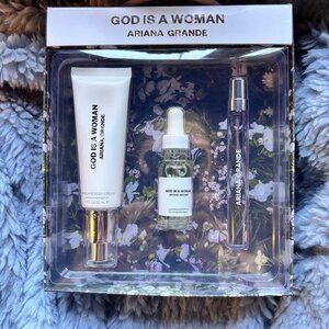ARIANA GRANDE- GOD IS A WOMAN SET - HARD TO FIND~